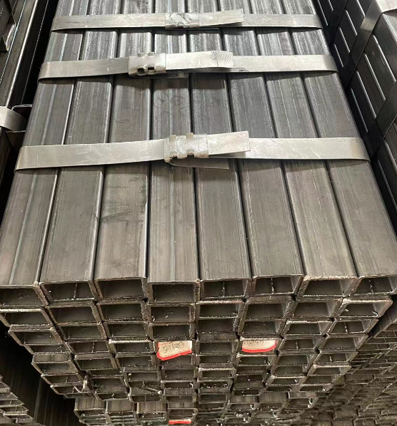 曲靖工业用梯子 镀锌管焊接梯子 铁梯子方管梯